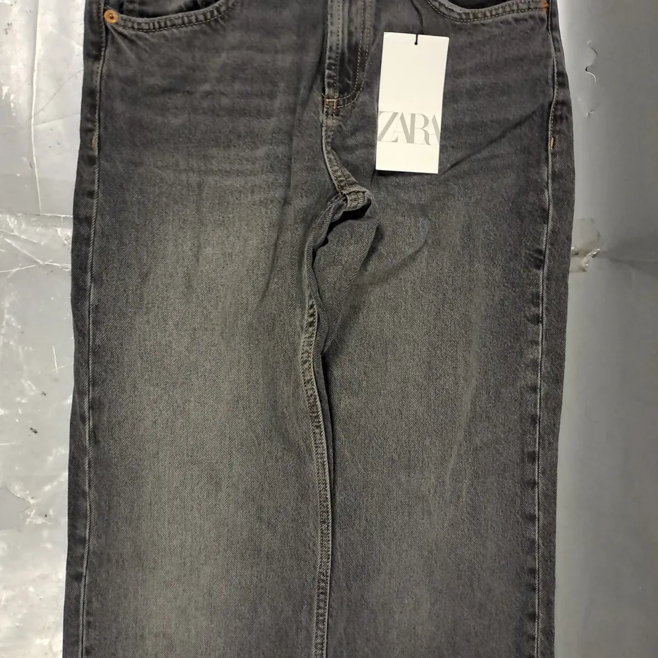 ZARA MID RISE WIDE LEG JEANS IN GREY SIZE UK 8