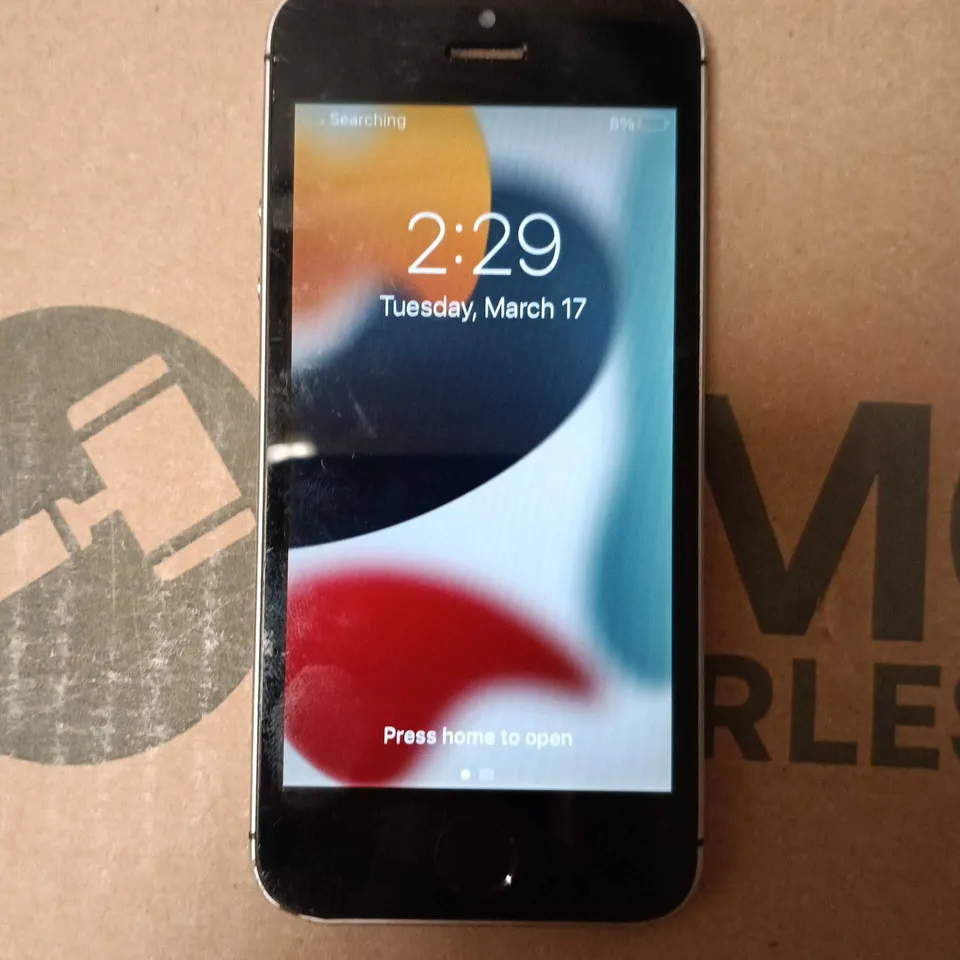 APPLE IPHONE SE A1723