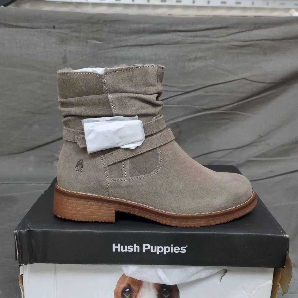 HUSH PUPPIES MANDY WATER-RESISTANT BOOTS – TAUPE, UK 4