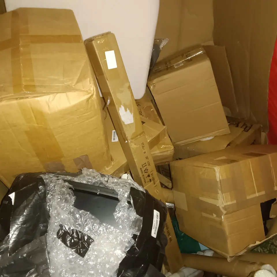 PALLET OF ASSORTED ITEMS TO INCLUDE ROTARY DEHUMIDIFIER, MIXER TAP AND PET FENCE