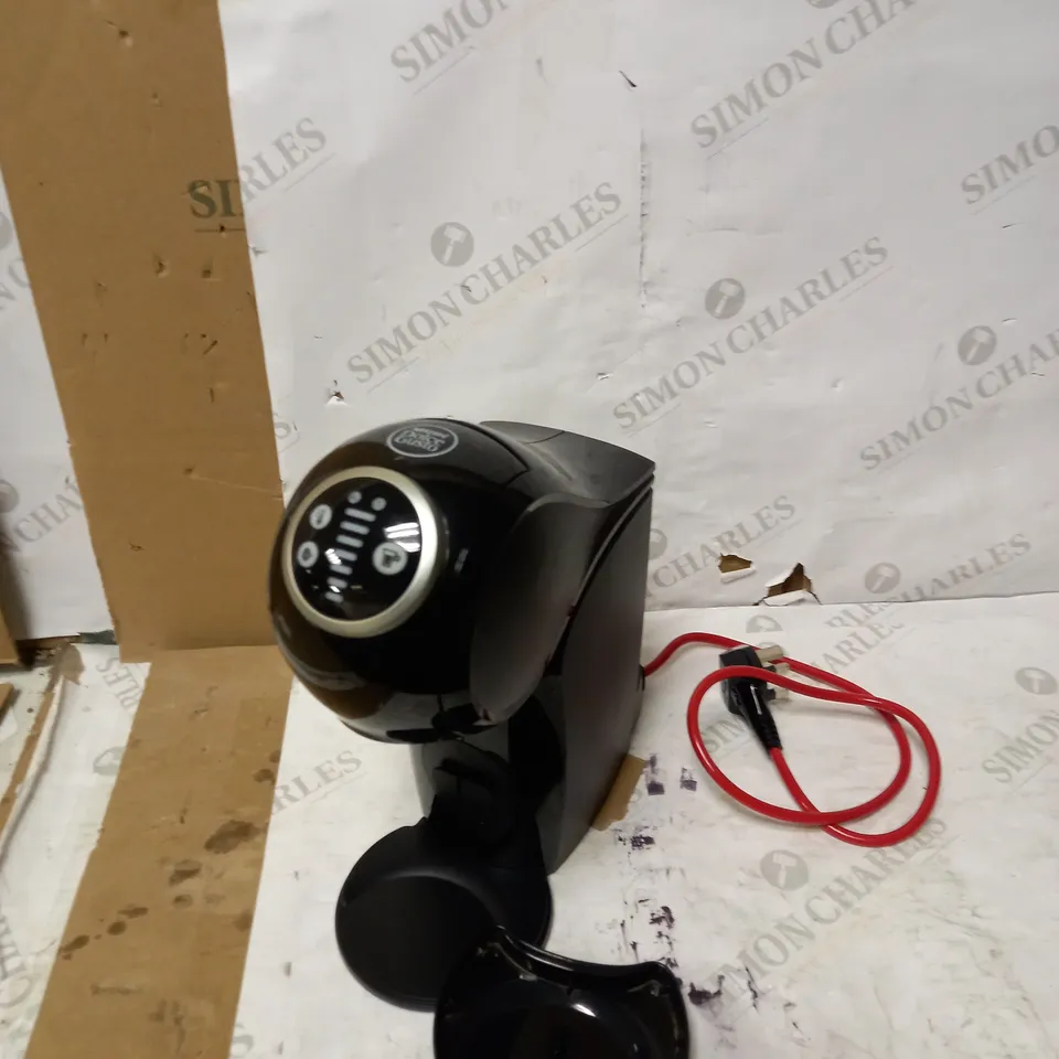 NESCAFE DOLCE GUSTO GENIO PLUS COFFEE MACHINE