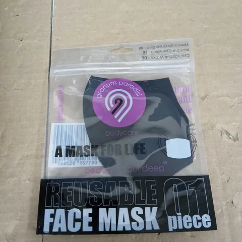 BOX OF APPROXIMATELY 300 REUSABLE FACE MASKS - BLACK
