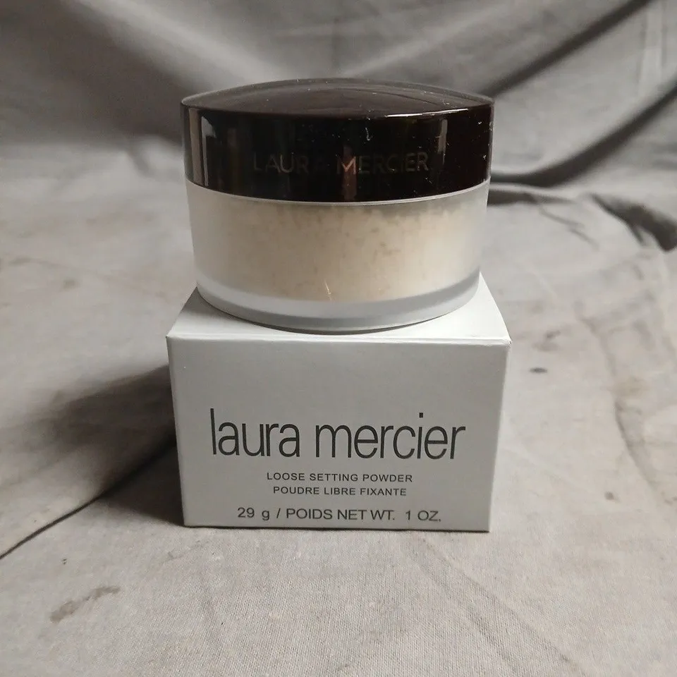LAURA MERCIER LOOSE SETTING POWDER – 29 G / 1 OZ