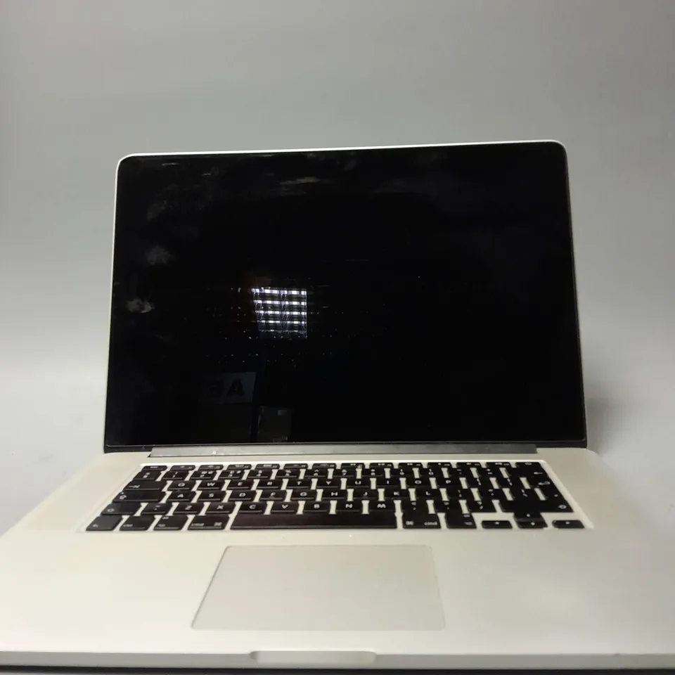 APPLE MACBOOK PRO A1398