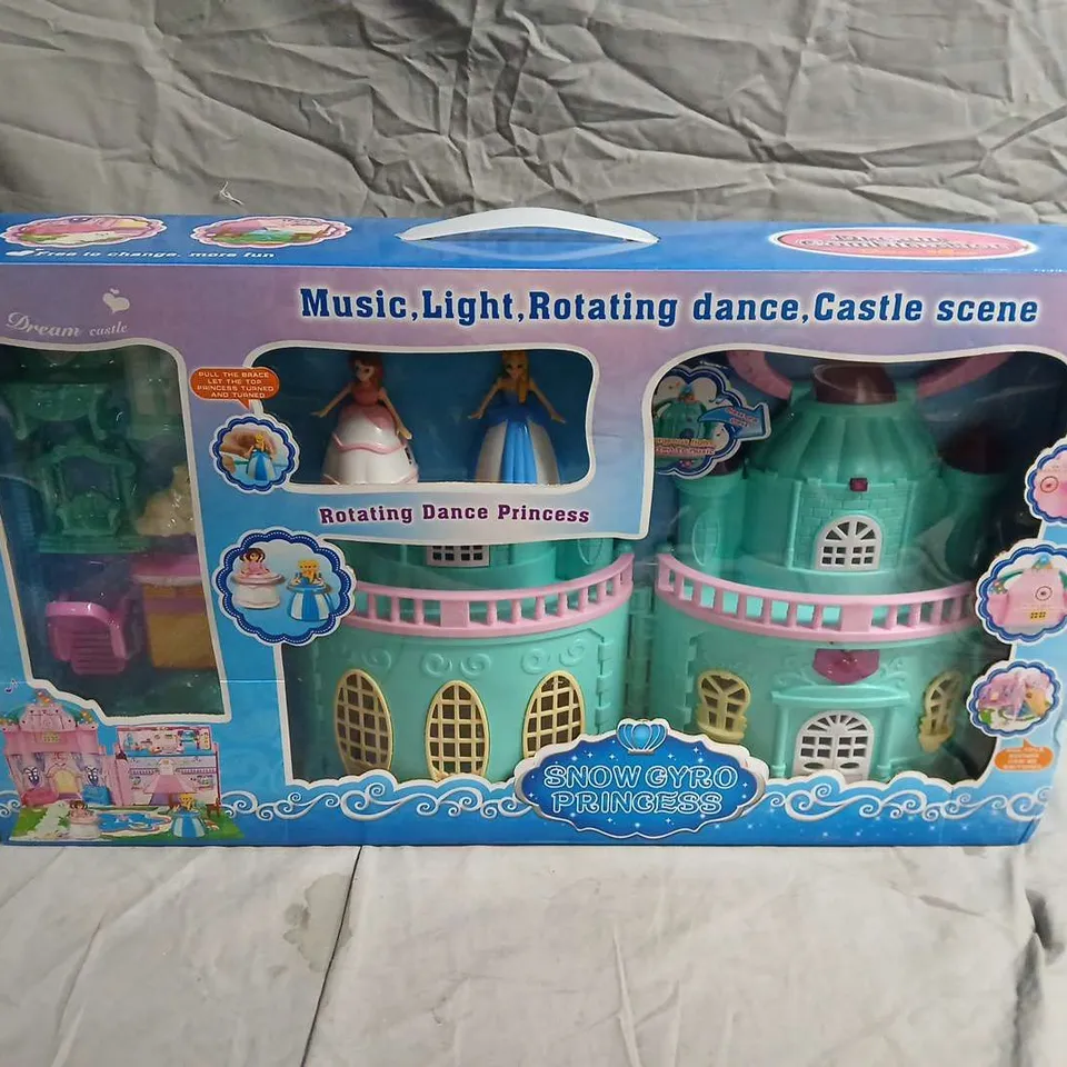 SNOW GYRO PRINCESS MUSIC, LIGHT & ROTATING CASTLE TOY SET (3+) 
