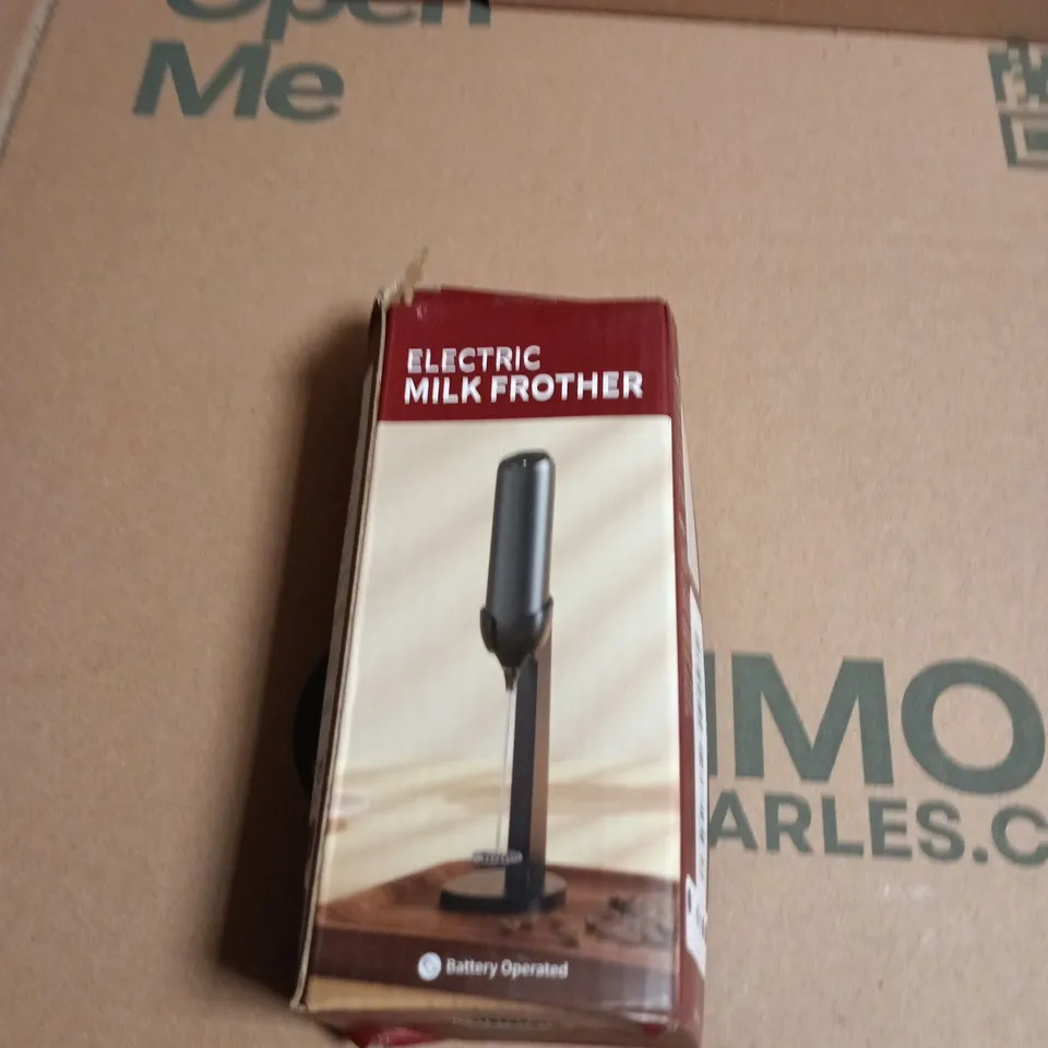 APPROXIMATELY 15 ASSORTED ELECTRICAL ITEMS INCLUDING ELECTRIC MILK FROTHER , CASIO SCIENTIFIC CALCULATOR AND MINI SMART WIFI PLUG 