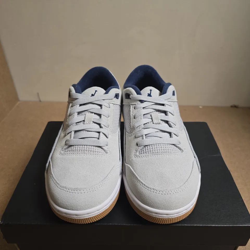 BOXED PAIR OF JORDAN FLIGHT COURT GS TRAINERS – UK 5.5