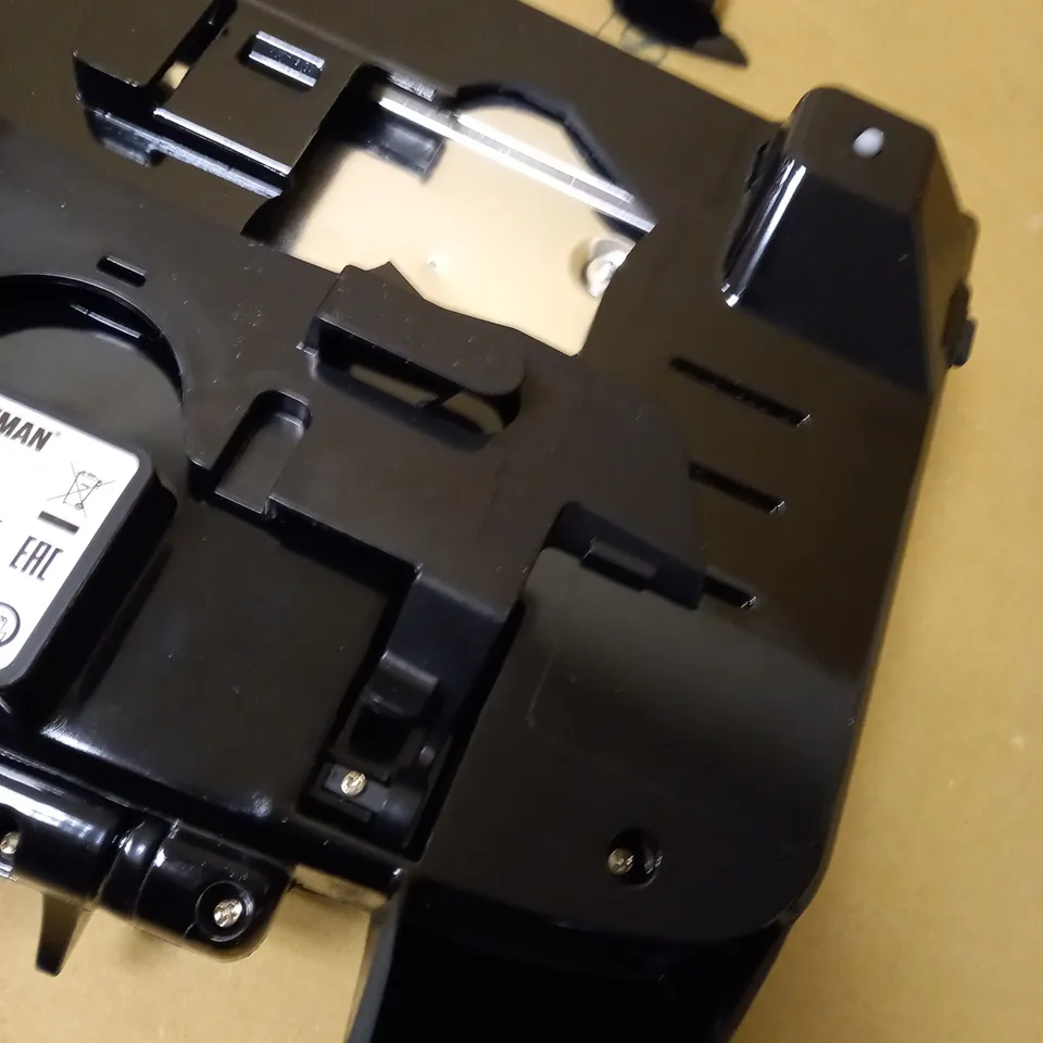 GEORGE FOREMAN MEDIUM REMOVABLE PLATES GRILL 24330
