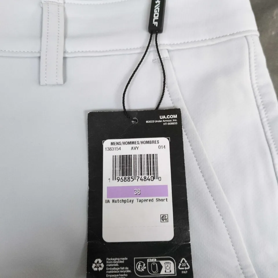 UNDER ARMOUR MEN'S MATCHPLAY TAPERED SHORTS – LIGHT GREY, UK 38