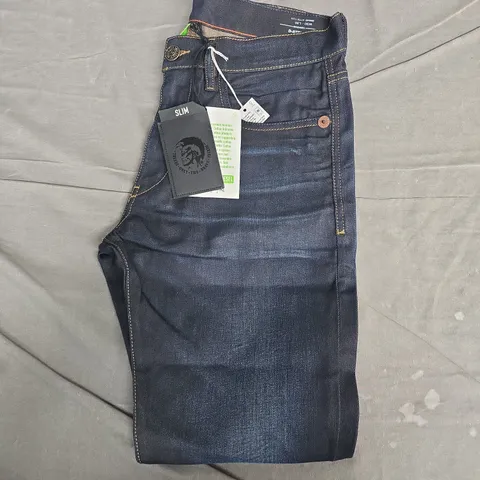 DIESEL D-STRUKT SLIM JEANS – UK 30 (W30/L30)
