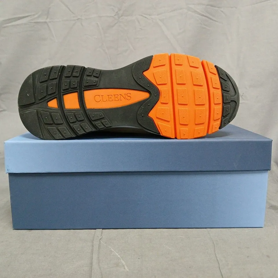 BOXED PAIR OF CLEENS AERO RUNNER TRAINERS IN DESERT SIZE UK 7.5