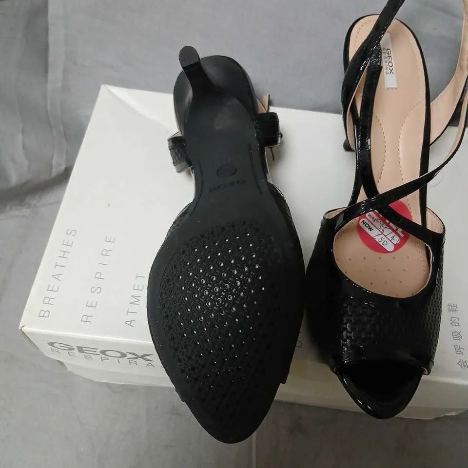 GEOX RESPIRA WOMEN'S BLACK WOVEN SANDALS – UK 7.5 (EU 41)– BOXED