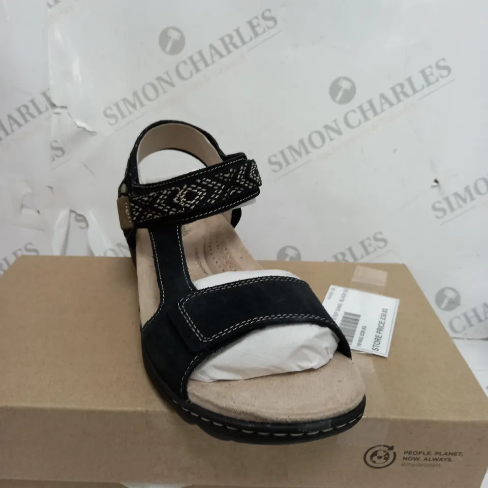 BOXED CLARKS AMANDA STEP IN SANDALS - UK 6