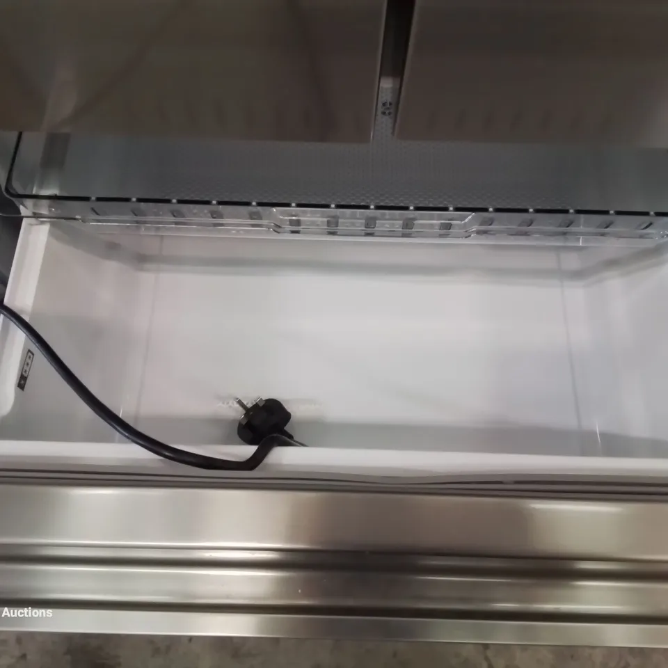 HISENSE FREESTANDING MULTIDOOR FRIDGE FREEZER IN SILVER - (RF632N4BCE)