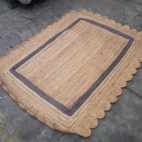 QUALITY DESIGNER AREA RUG APPROXIMATELY 120×170CM