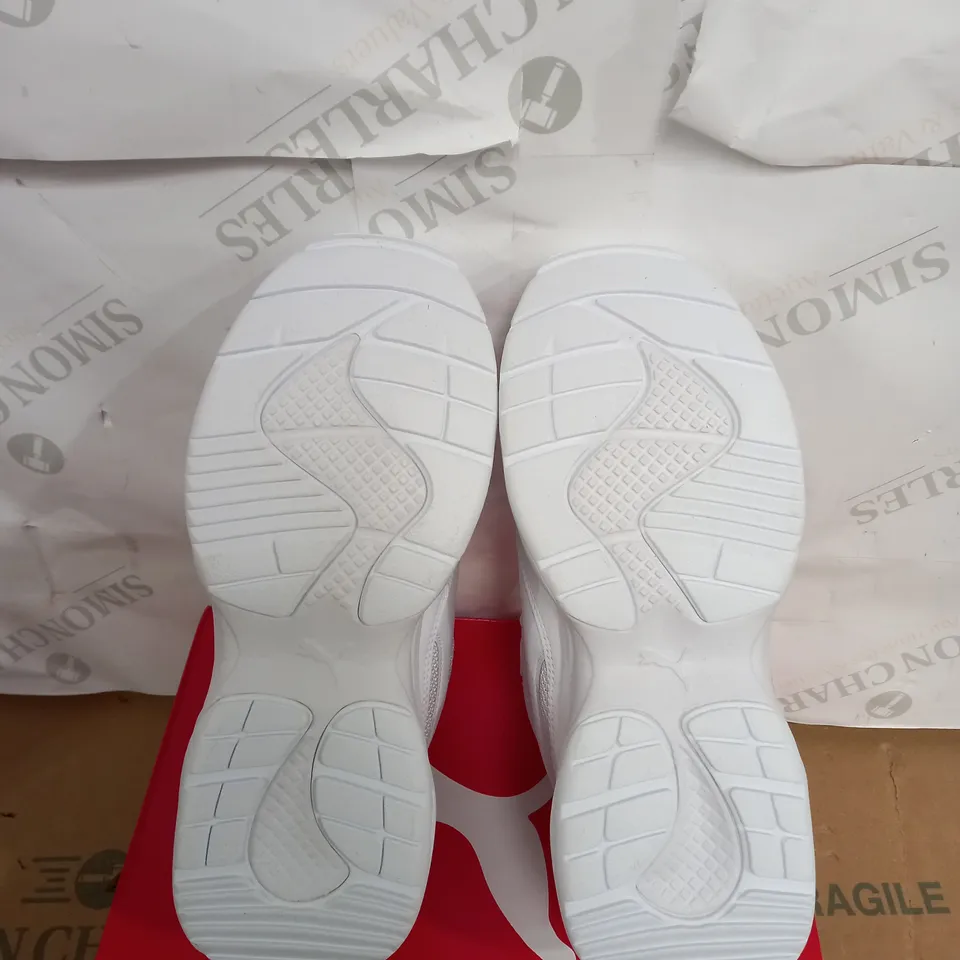 BOXED PAIR OF PUMA CILIA CHUNKY TRAINERS IN TRIPLE WHITE SIZE 4 