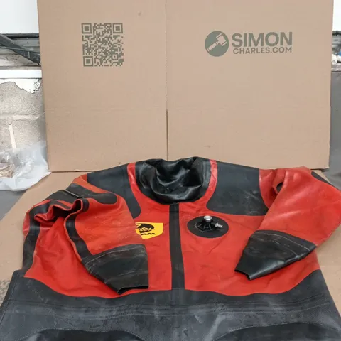 GATES PRO AM RUBBER DRY SUIT SIZE UNSPECIFIED