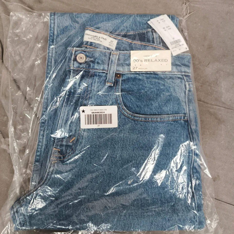 BAGGED ABERCROMBIE & FITCH HIGH RISE 90S RELAXED JEANS IN BLUE - SIZE 27 REGULAR