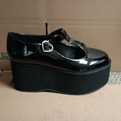 BOXED PAIR OF KOI GURREN STRAPPY BLACK PATANT PLATFORM HEELS IN BLACK UK 6