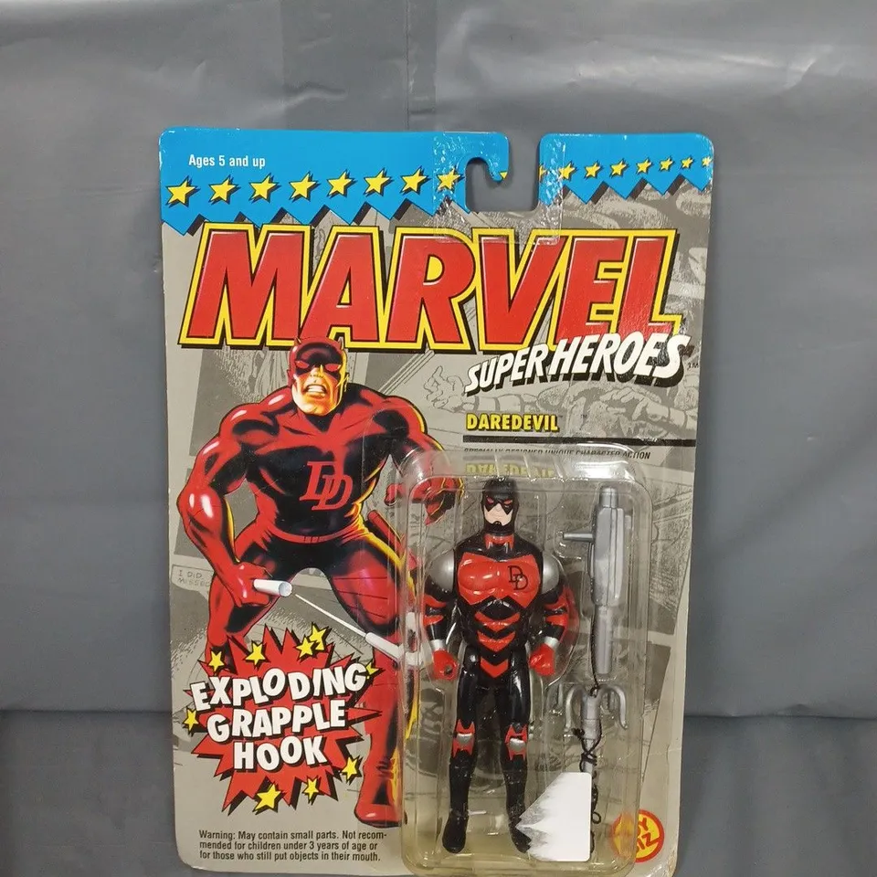 MARVEL SUPERHEROES - DAREDEVIL ACTION FIGURE