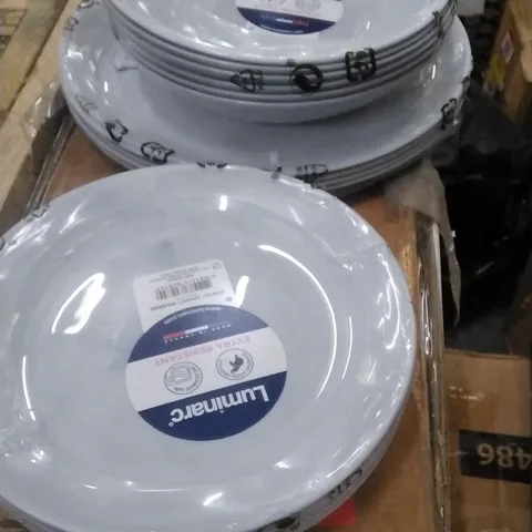 BOXED LUMINARCS DISHES IN MARBLE 6X SMALL PLATES, 4X LARGER LATEST, 6X BOWLS