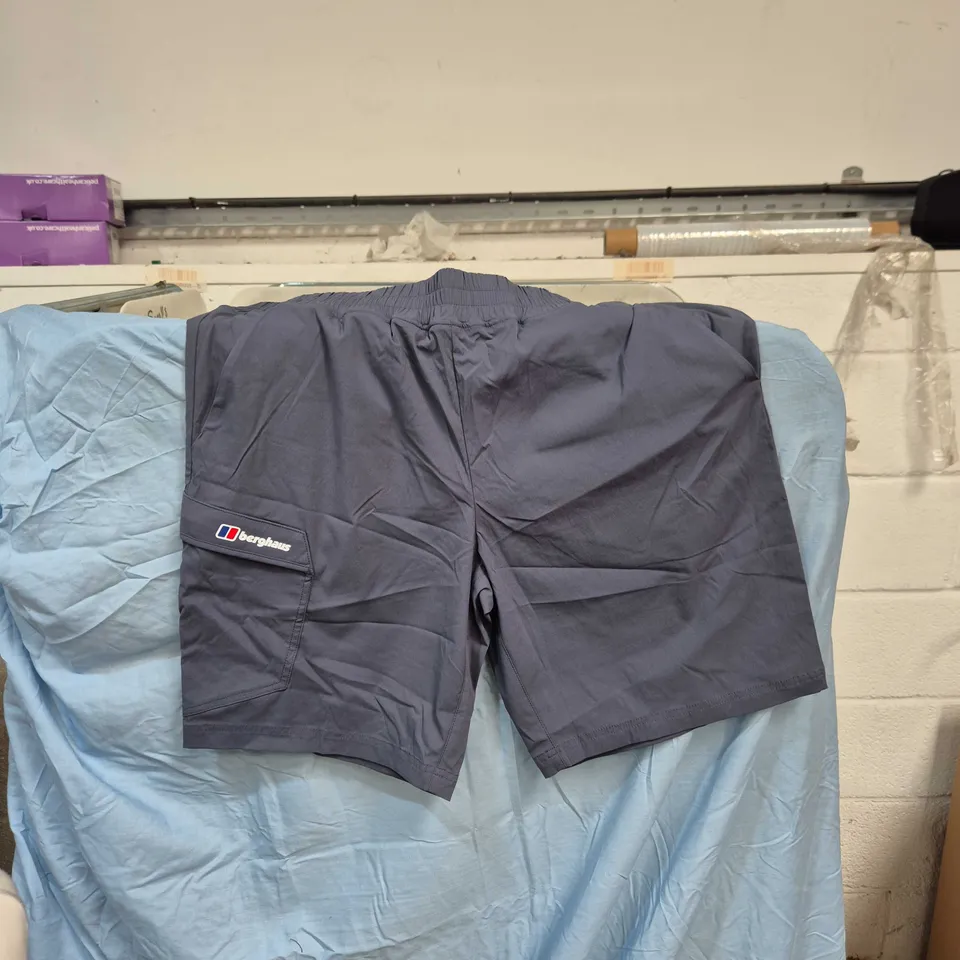 BERGHAUS MEN’S NAVY SHORTS – UK 36 (EU XL, USA 36) MADE IN VIETNAM