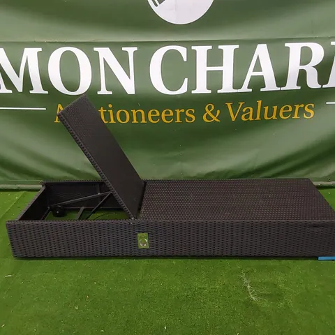DESIGNER MANUAL ADJUSTABLE SUNLOUNGER IN BLACK RATTAN