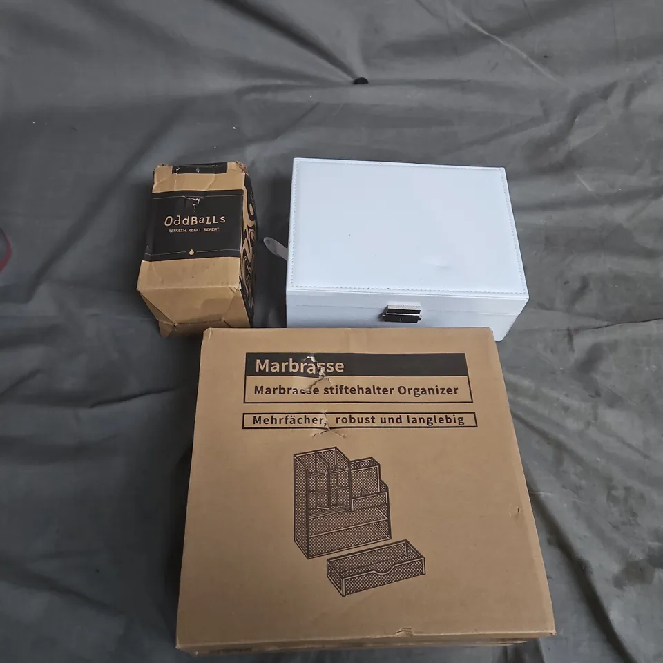 BOX OF APPROX 15 HOUSEHOLD ITEMS TO INCLUDE OLDBALLZ  STAINLESS STEEL TRAVEL MUG, EMPTY JEWELRY BOX , ETC 