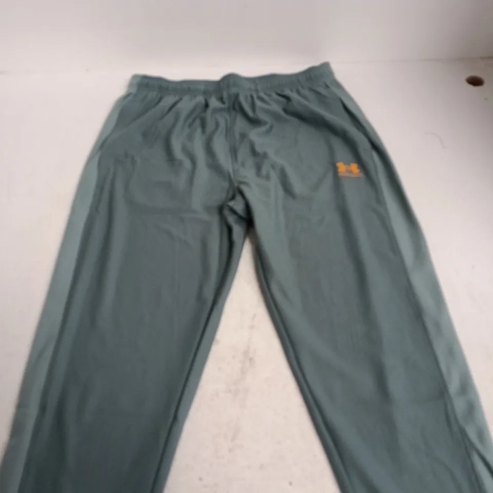 UNDER ARMOUR MEN'S TRAINING PANTS – GREY/TEAL, SIZE M (M/M/M) – FITTED, MADE IN MALAYSIA