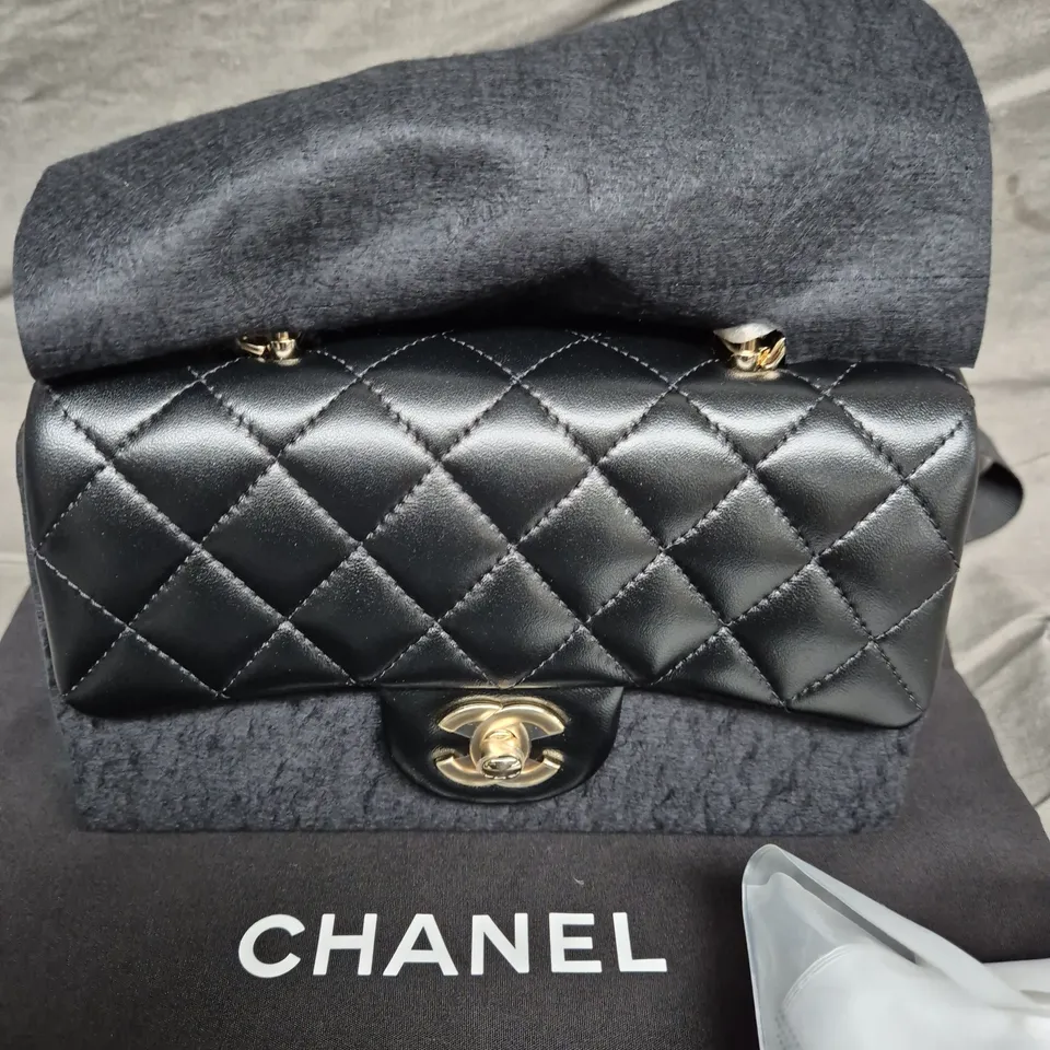 CHANEL BLACK QUILTED LEATHER HANDBAG WITH GOLD-TONE CC TURN LOCK – DUST BAG INCLUDED