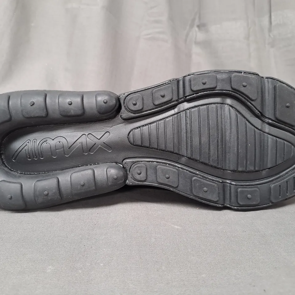 PAIR OF NIKE AIR 270 SHOES IN BLACK UK SIZE 10