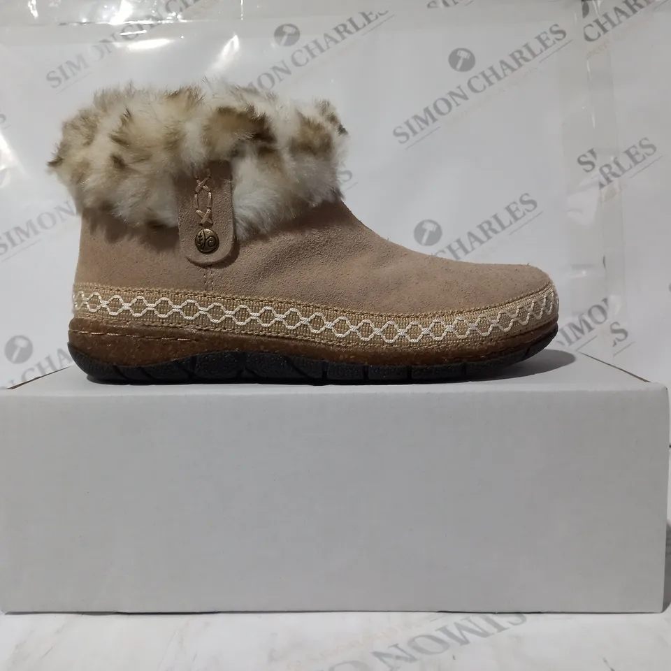 BOXED PAIR OF EARTH ORIGINS EMMALYN BEIGE BOOTIES - SIZE 5