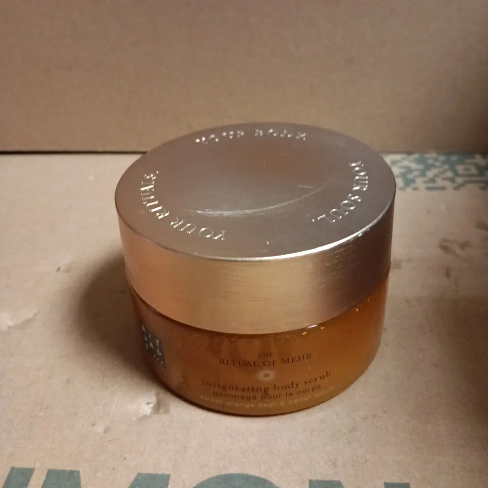 THE RITUAL OF MEHR INVIGORATING BODY SCRUB