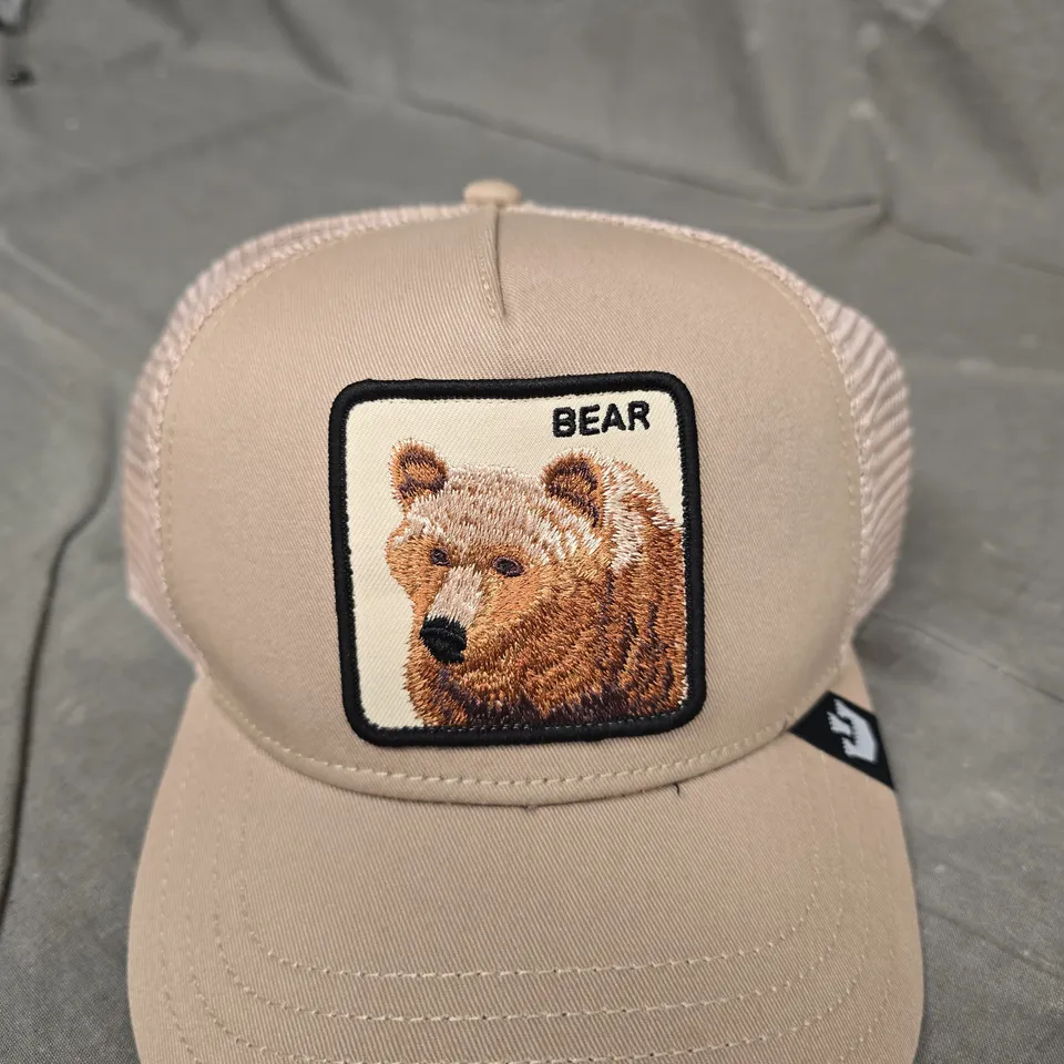 THE FARM BY GOORIN BROS. BEAR PATCH TRUCKER CAP – ONE SIZE