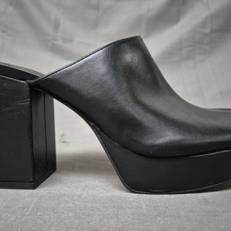 PAIR OF ZARA PLATFORM BLOCK HEEL SHOES IN BLACK EU SIZE 39