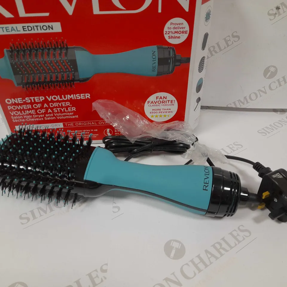 BOXED REVLON ONE STEP VOLUMISER