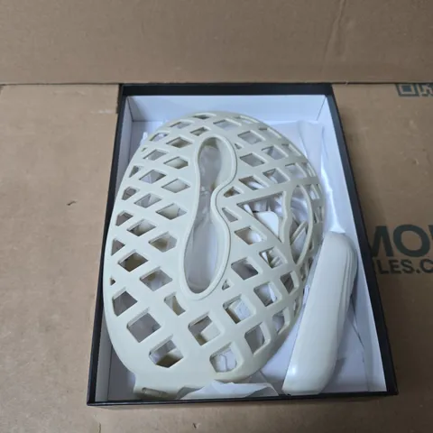 Beauluxe SpectraGlow 7 LED Mask – White, boxed