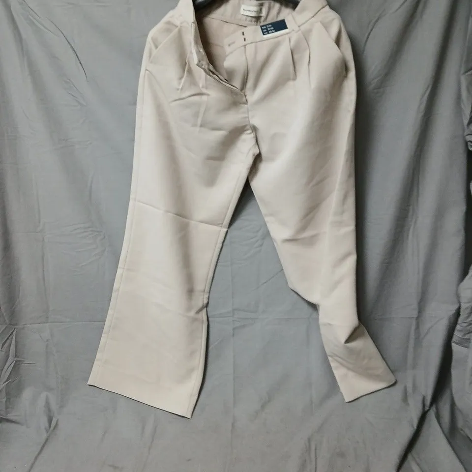 ABERCROMBIE & FITCH BEIGE WOMEN'S TROUSERS-SIZE UNSPECIFIED 