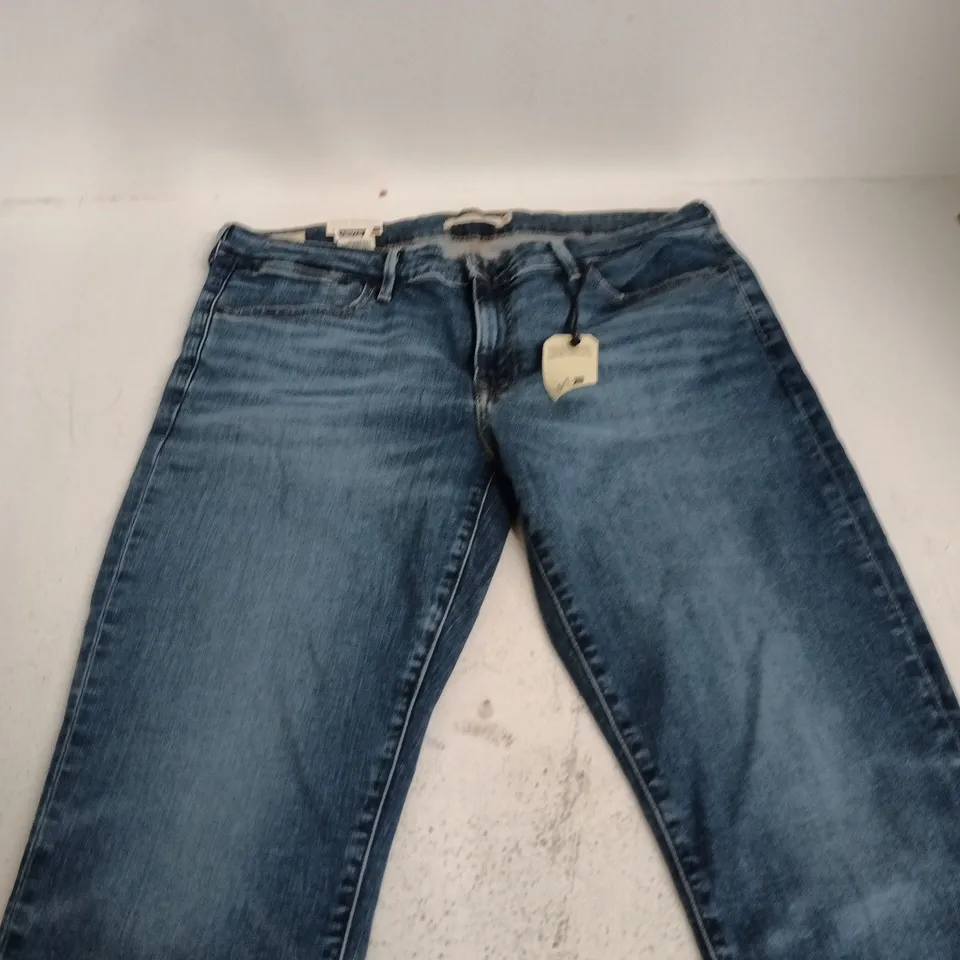 LEVI'S 712 SLIM JEANS – MEN'S DENIM, WAIST 32, INSIDE LEG 30