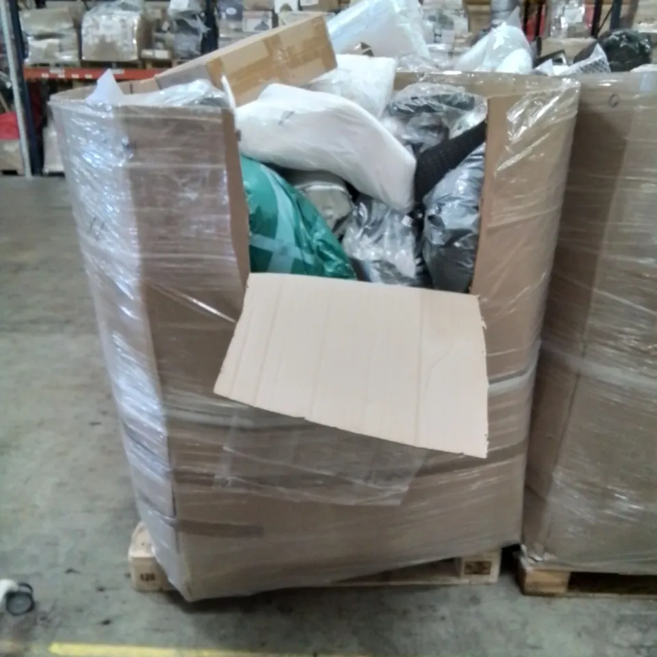 PALLET OF ASSORTED BEDROOM AND COMFORT BASED PRODUCTS TO INCLUDE; PILLOWS, SUPPORT SEAT CUSHIONS AND SIMILARLY RELATED GOODS