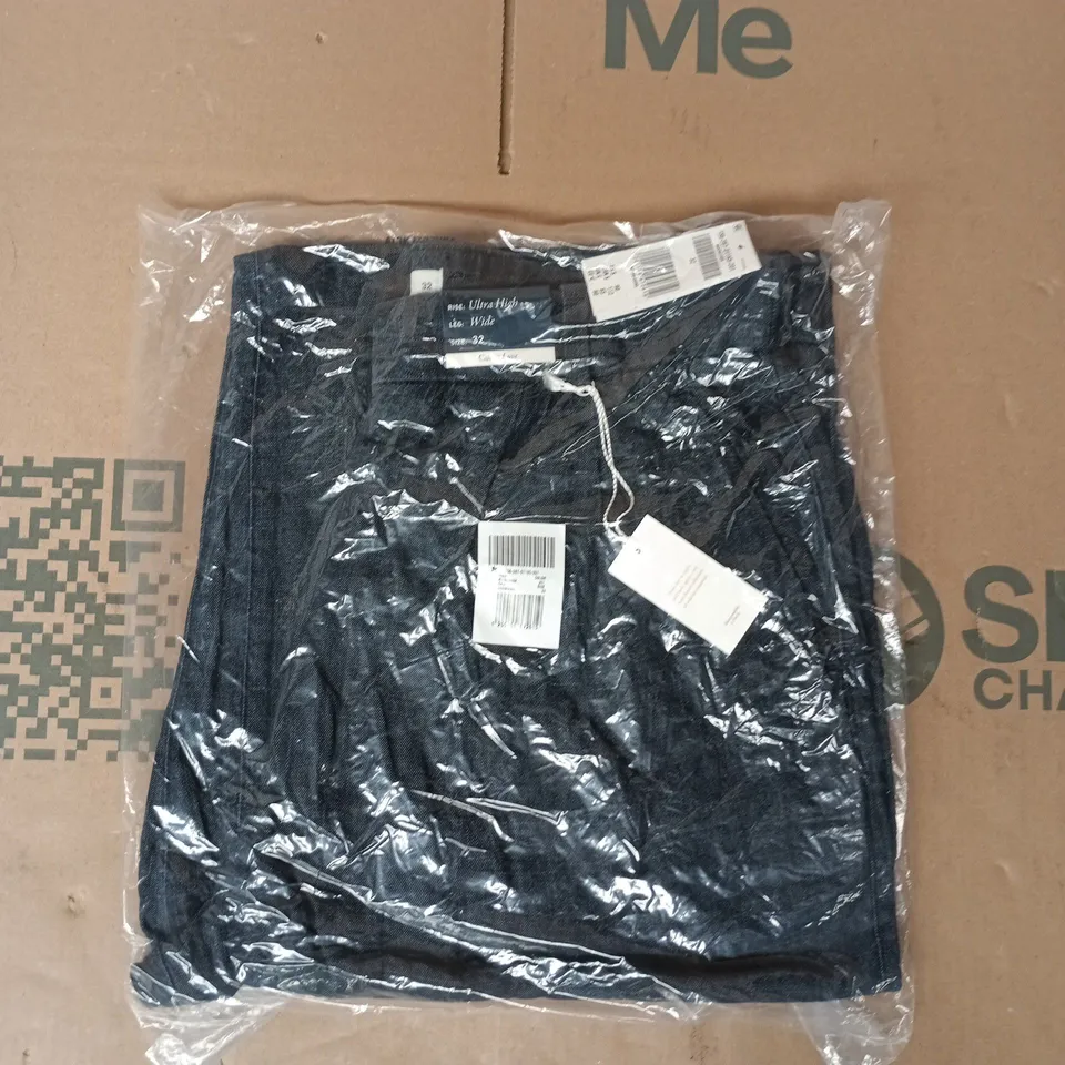 BAGGED ABERCROMBIE & FITCH ULTRA HIGH WIDE LEG TROUSERS IN DARK BLUE SIZE 32