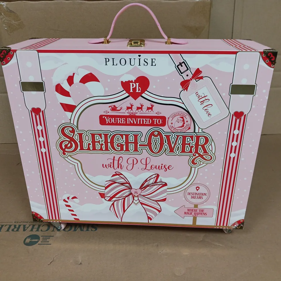 PLOUISE SLEIGH OVER LUGGAGE CASE