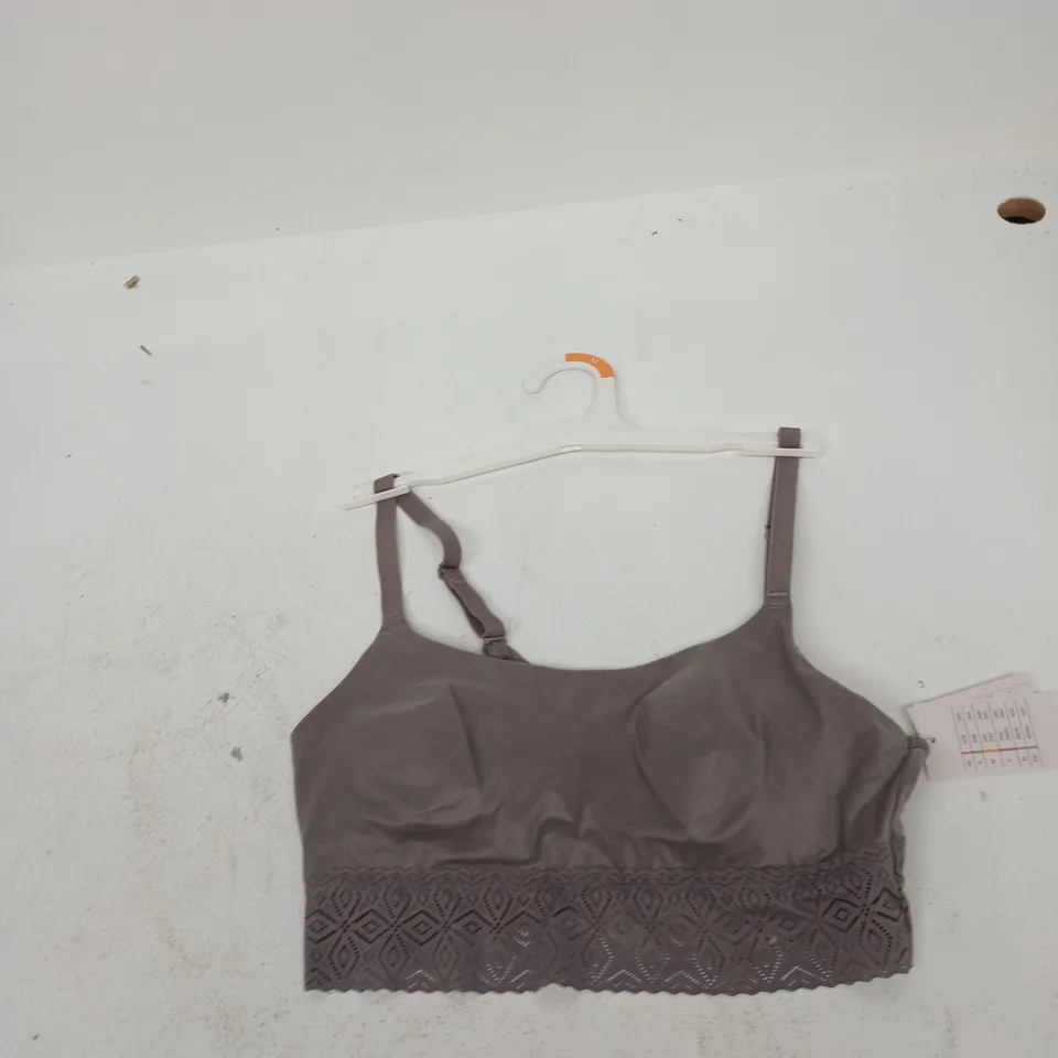 BOX OF APPROXIMATELY 30 GREY BRAS IN ASSORTED SIZES 