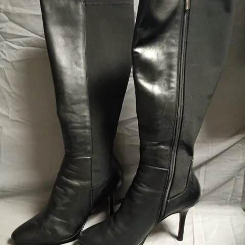 WHITE HOUSE BLACK MARKET WOMEN'S BLACK LEATHER KNEE-HIGH BOOTS WITH SIDE ZIP β STILETTO HEEL - 8.5 m