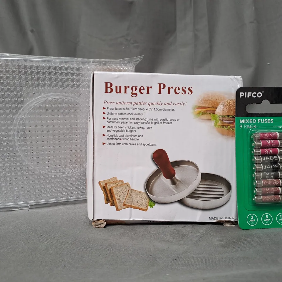 APPROXIMATELY 10 ASSORTED HOUSEHOLD ITEMS TO INCLUDE BURGER PRESS, MIXED FUSES, ETC