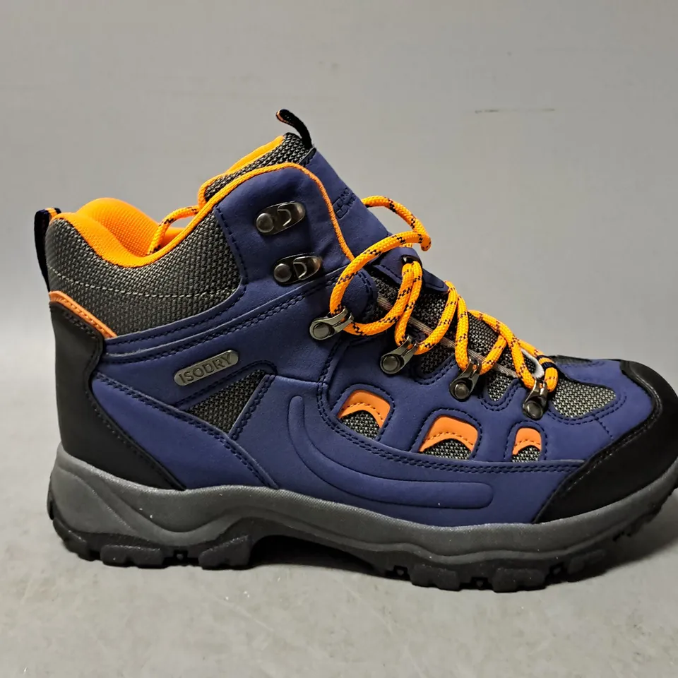 MOUNTAIN WAREHOUSE NAVY & ORANGE WALKING BOOTS - UK 7.5