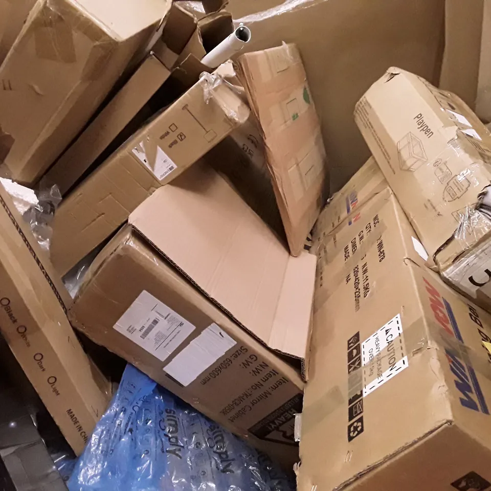 PALLET OF ASSORTED HOUSEHOLD ITEMS TO INCLUDE MULTI TRADING BENCH, BABY CRADLE AND FLEX SLEEPER
