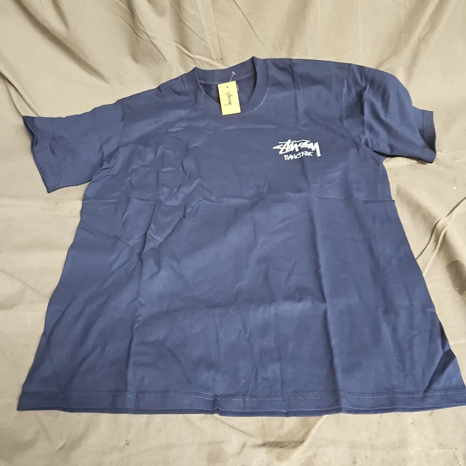 STUSSY BANGKOK PRINT TSHIRT IN DARK BLUE SIZE L