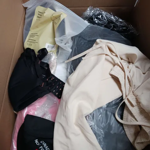 LARGE BOX OF APPROXIMATELY 20 ASSORTED CLOTHING ITEMS IN VARIOUS SIZES, STYLES AND COLOUR
