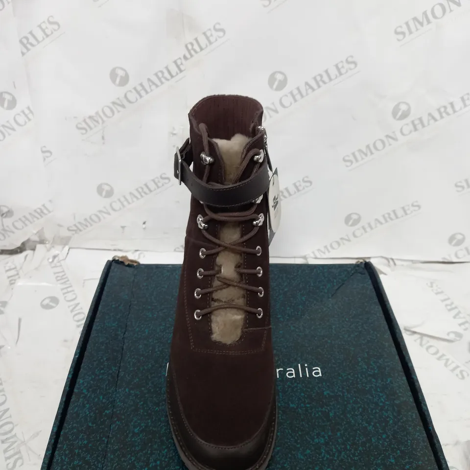 EMU EXPLORER WALDRON MIX WATERPROOF LACE UP BOOT SIZE 9 